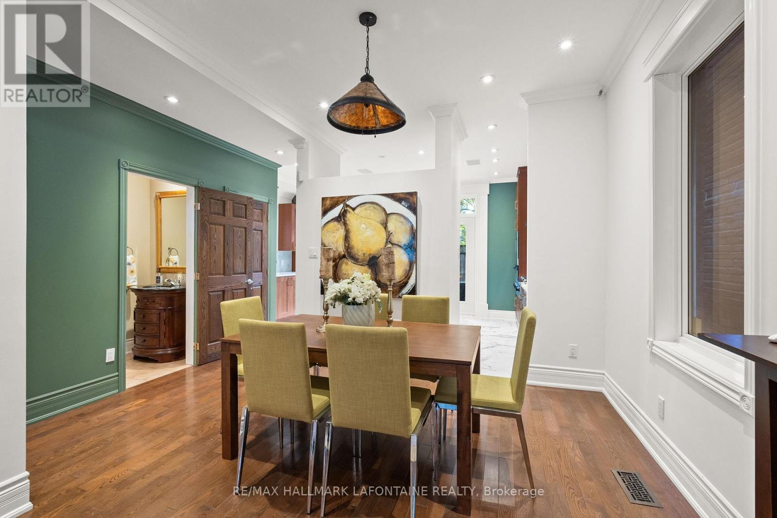 13 Cathcart Square