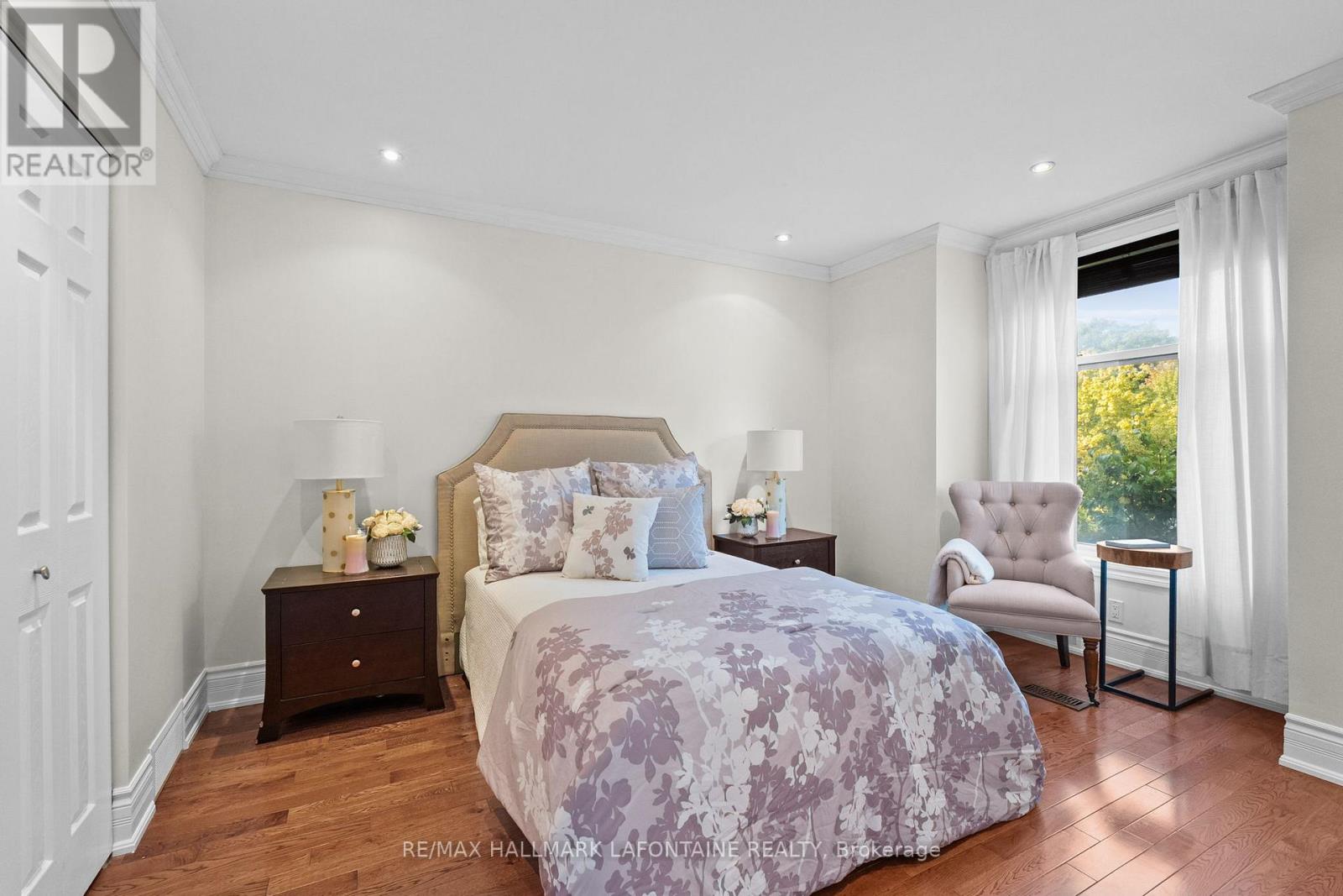 13 Cathcart Square