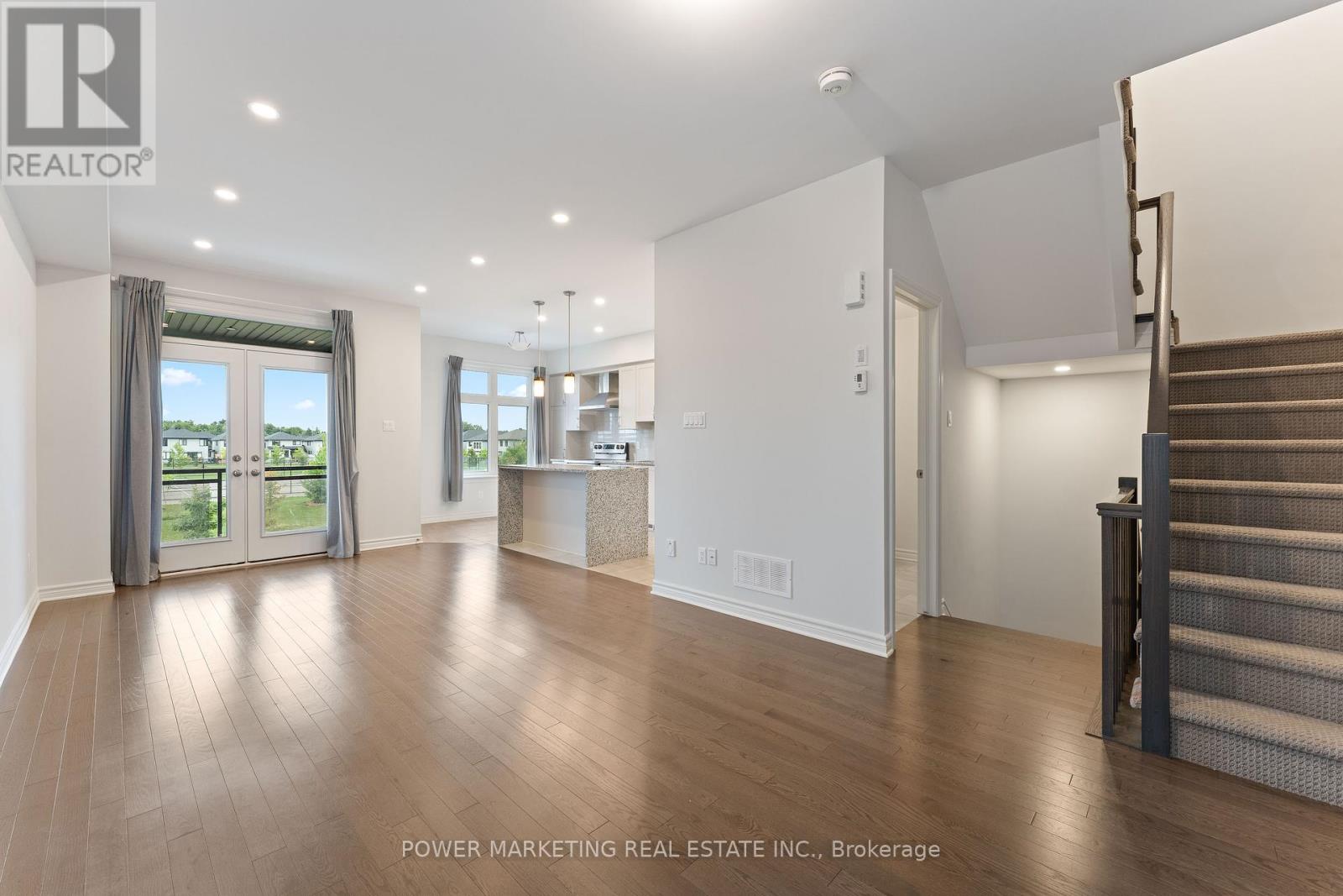 875 Couloir Road