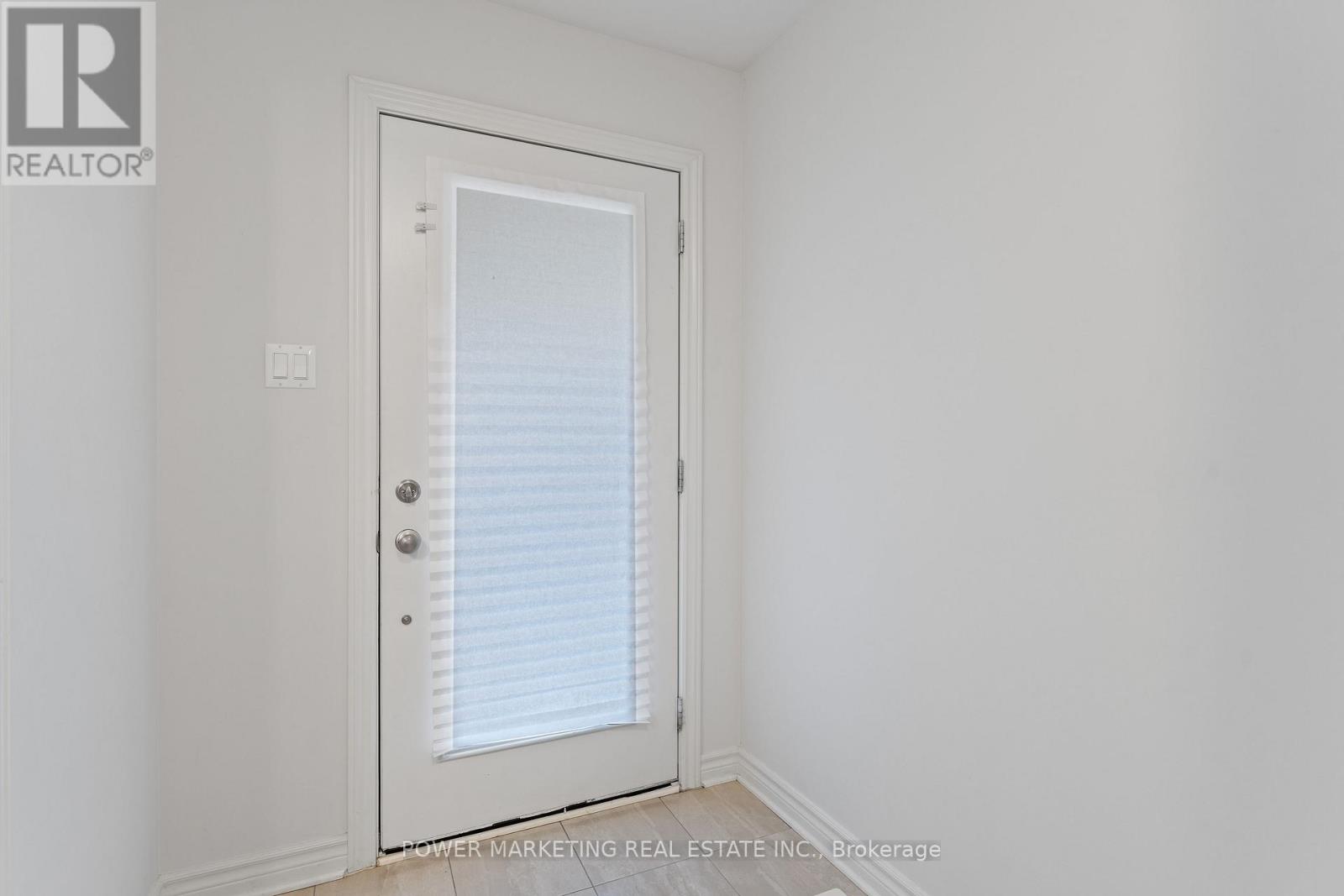 875 Couloir Road