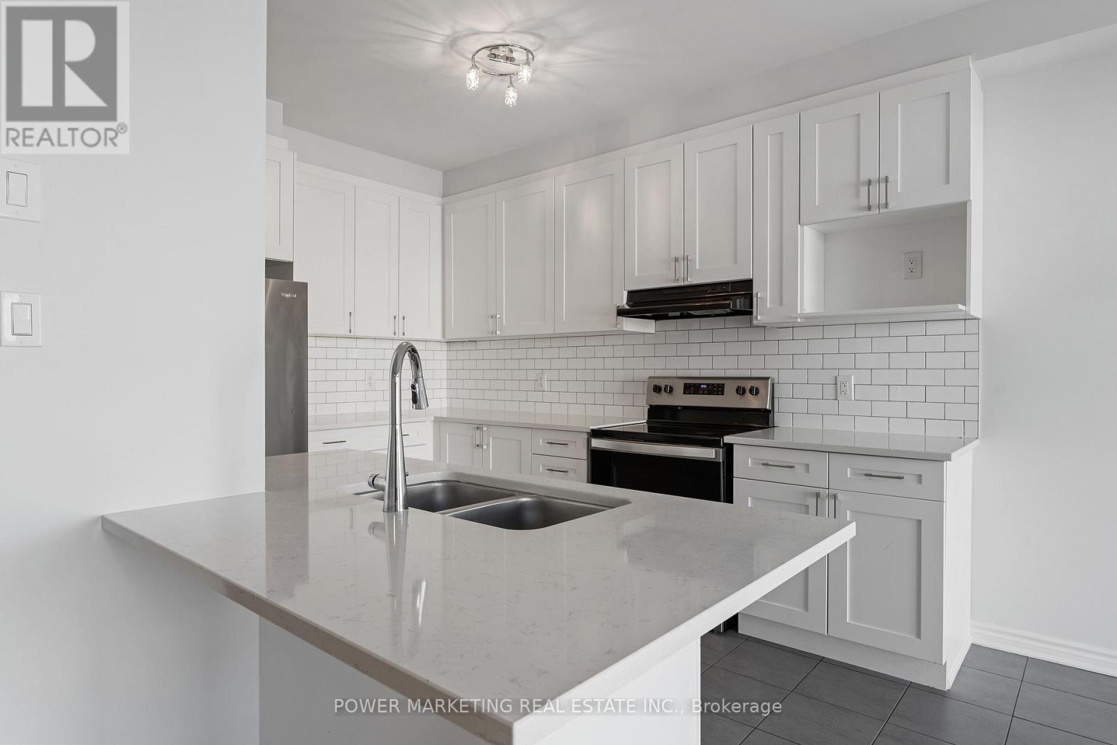 527 Catleaf Row