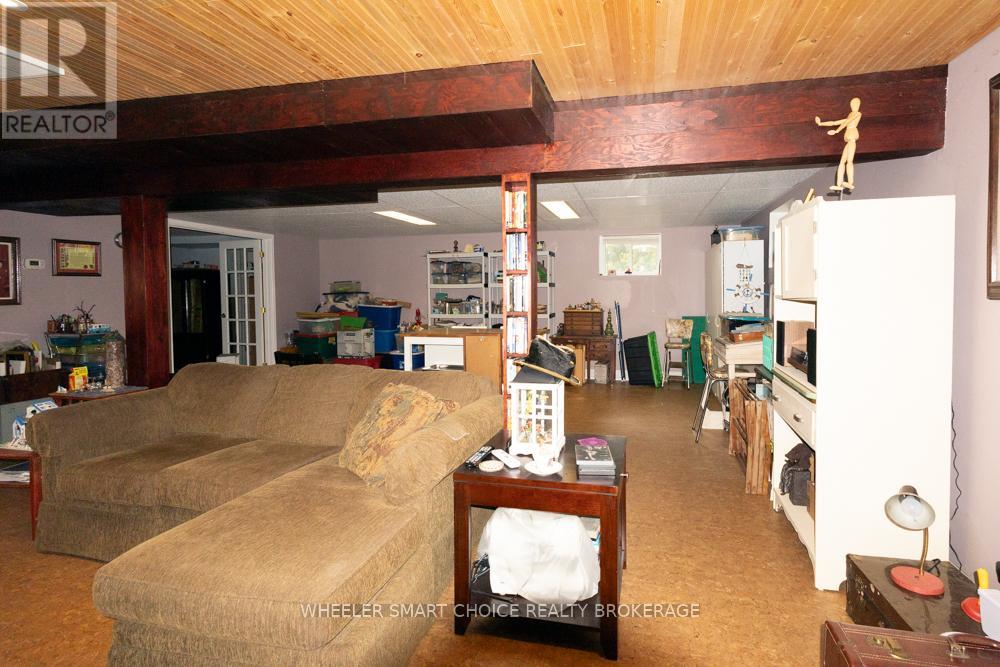15206 Colonial Drive