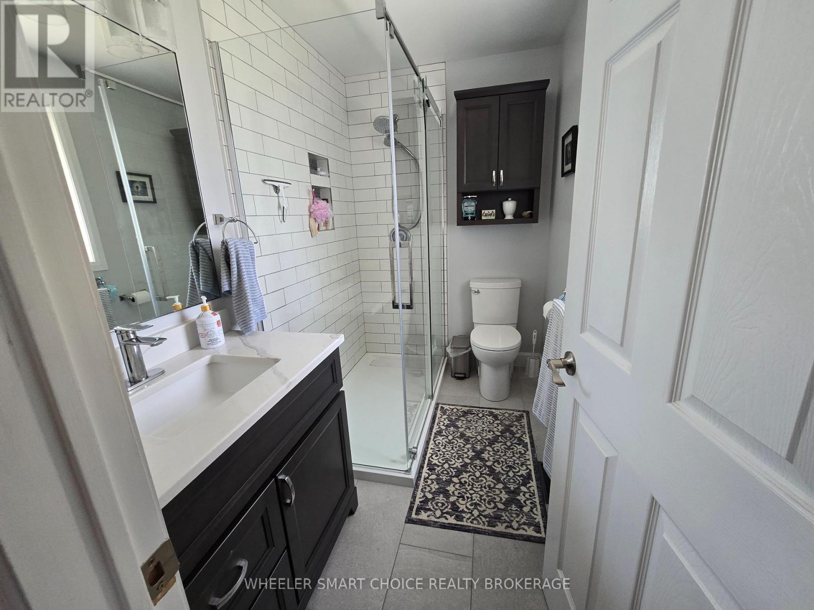 15206 Colonial Drive