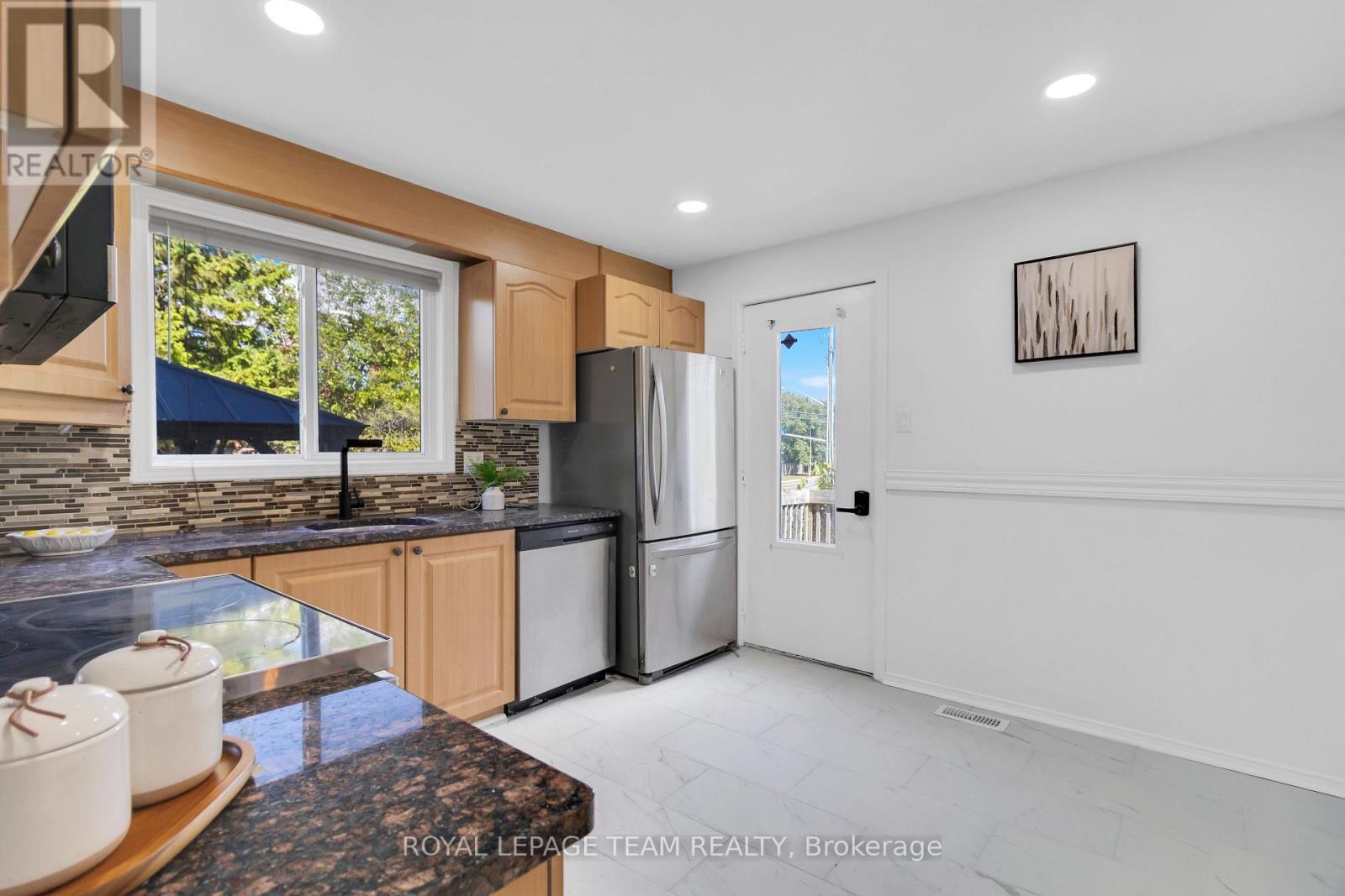 2 Brookhaven Court