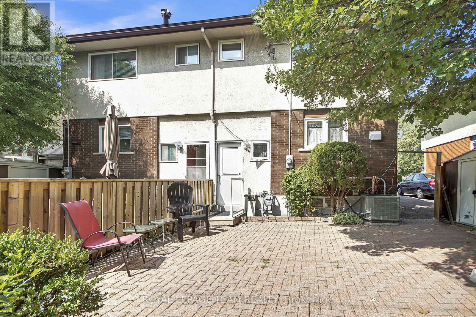 962 Dynes Road