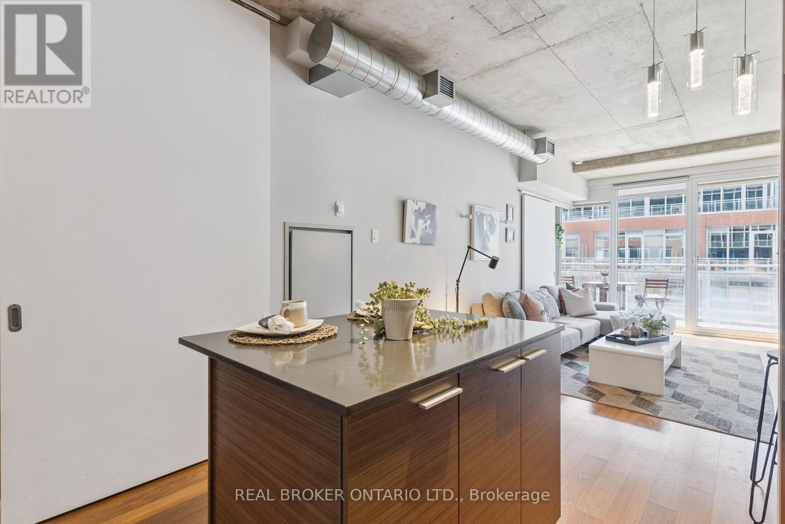 623 - 349 Mcleod Street