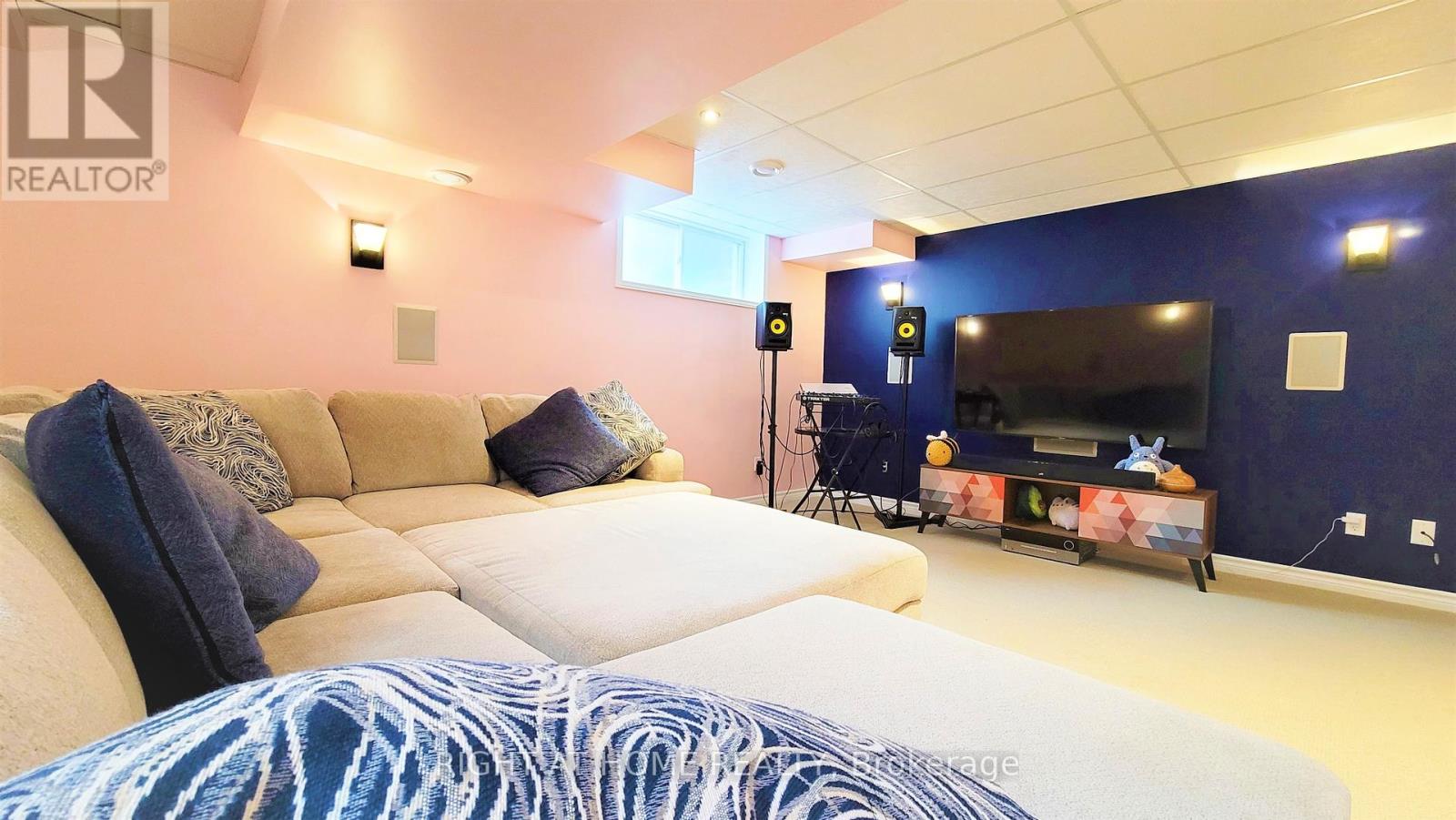 542 Aberfoyle Circle