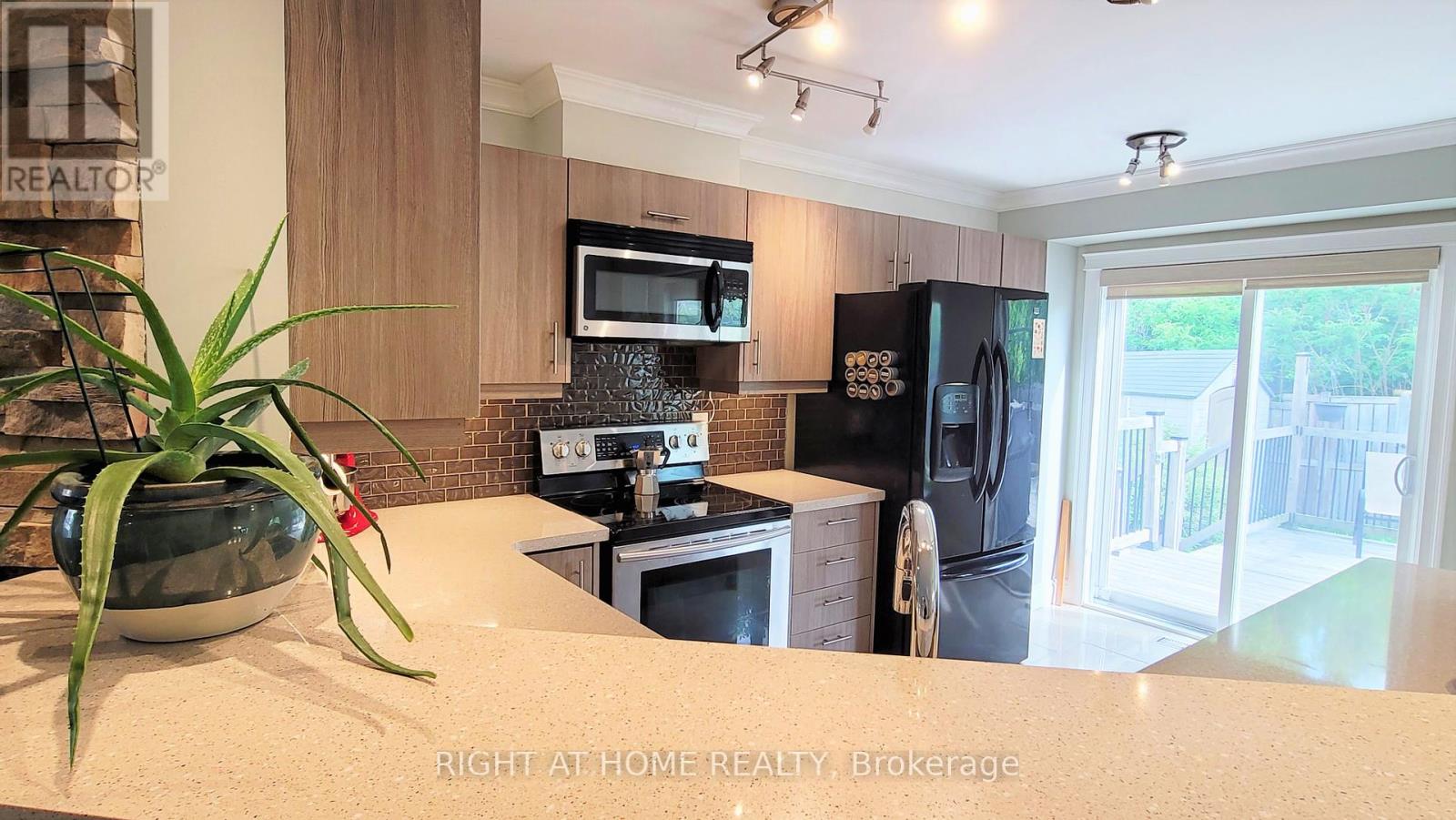 542 Aberfoyle Circle