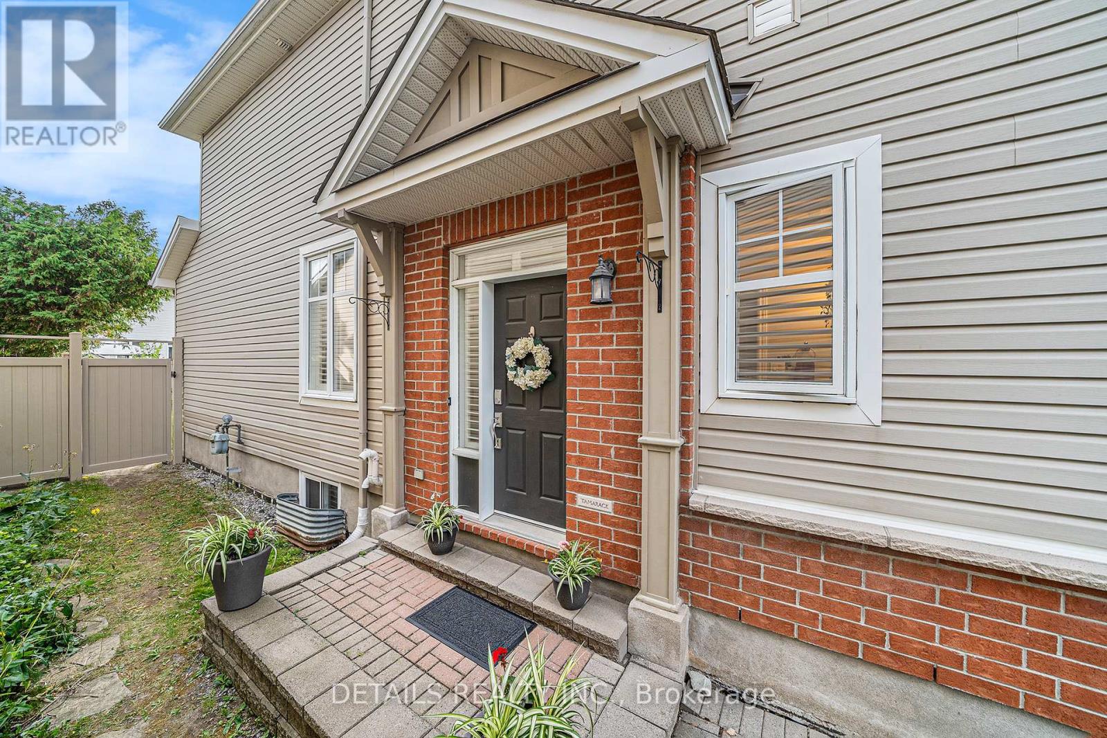 84 Waterbridge Drive S