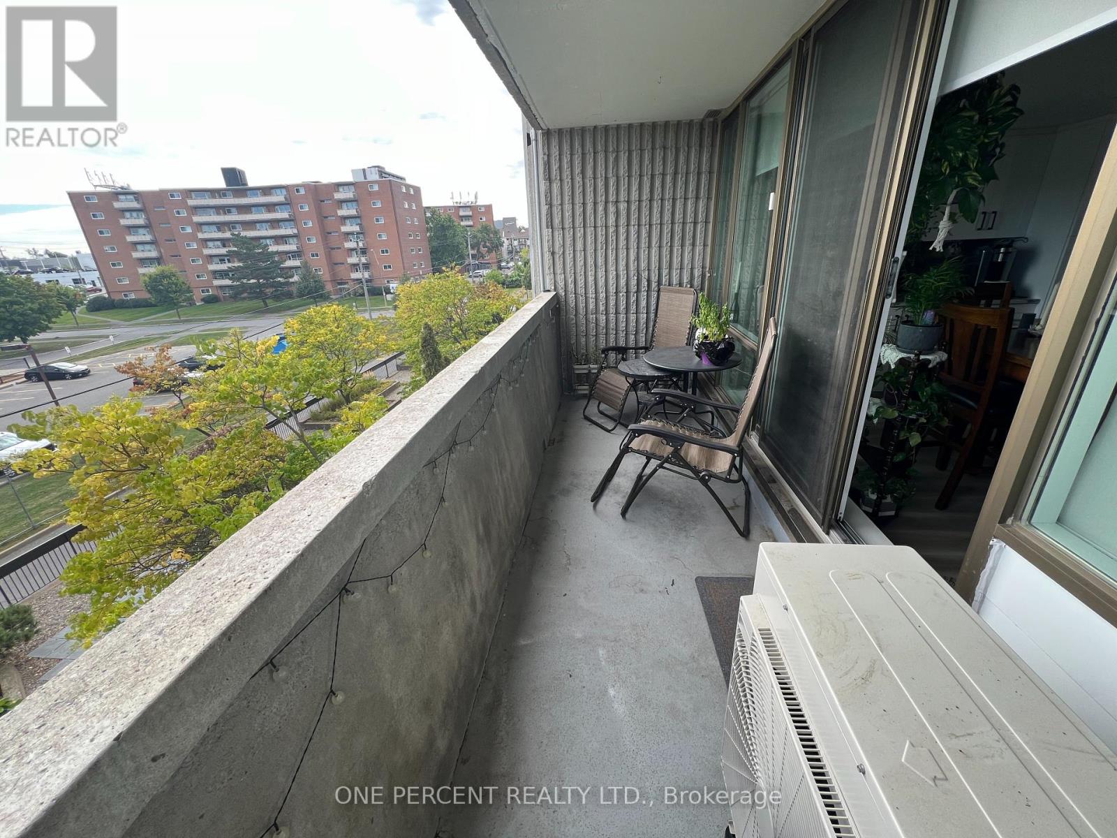 303 - 2625 Regina Street