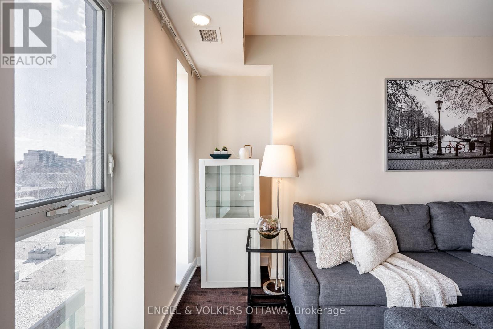 707 - 40 Nepean Street