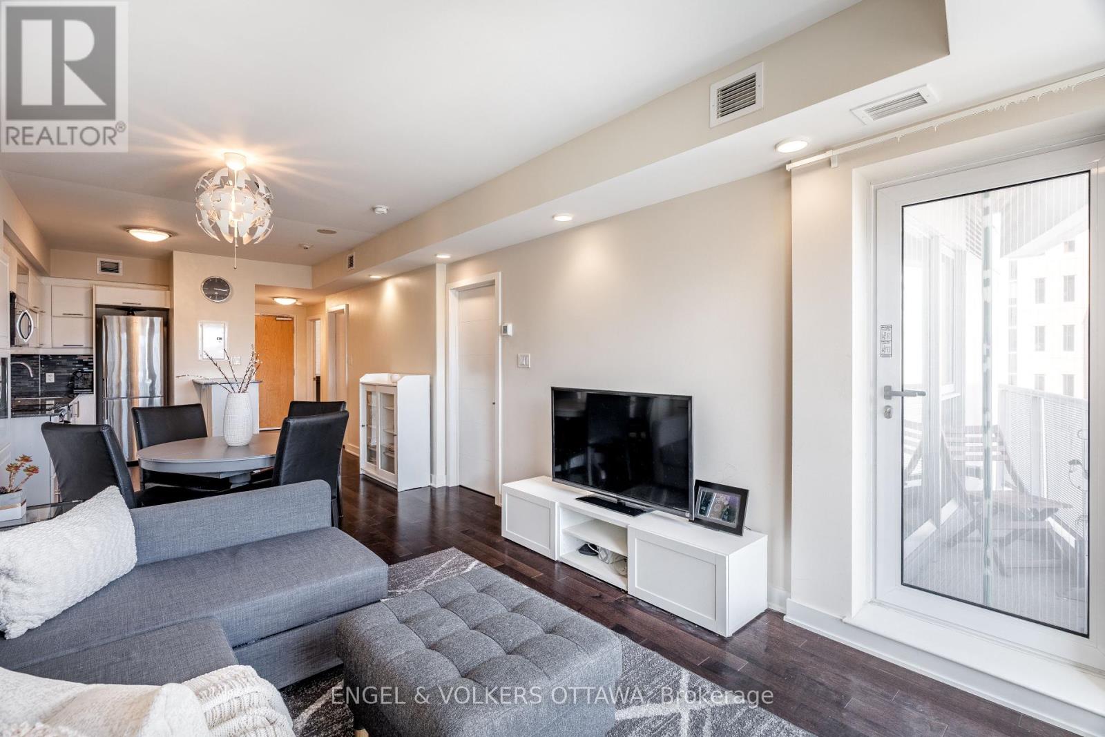 707 - 40 Nepean Street