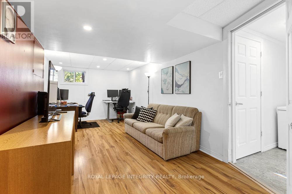 498 Sandhamn Private