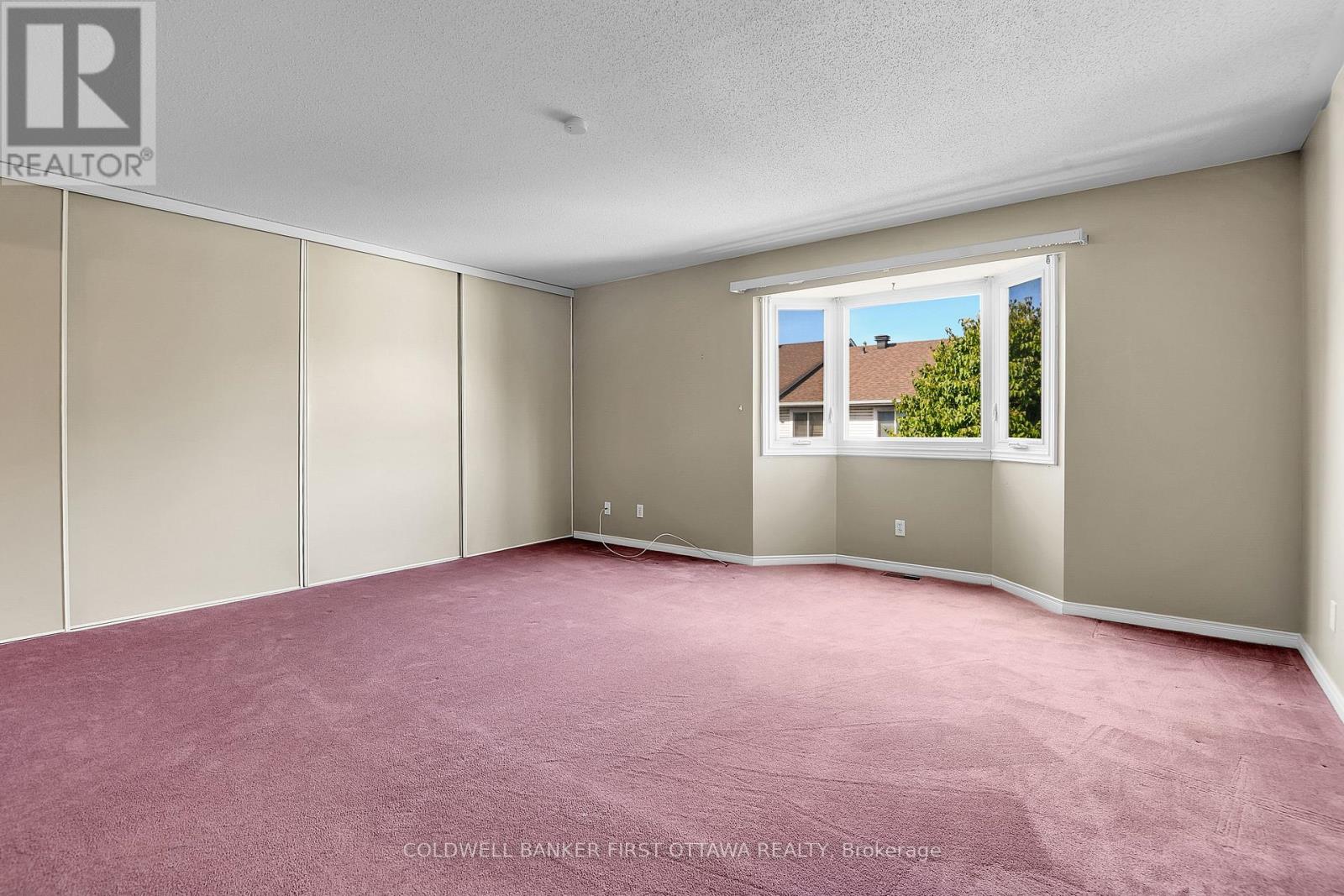 16 Angus Drive