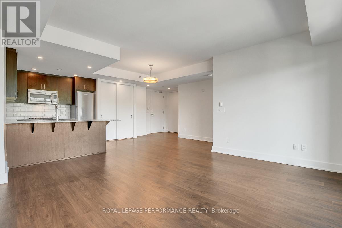 413 - 7 Marquette Avenue