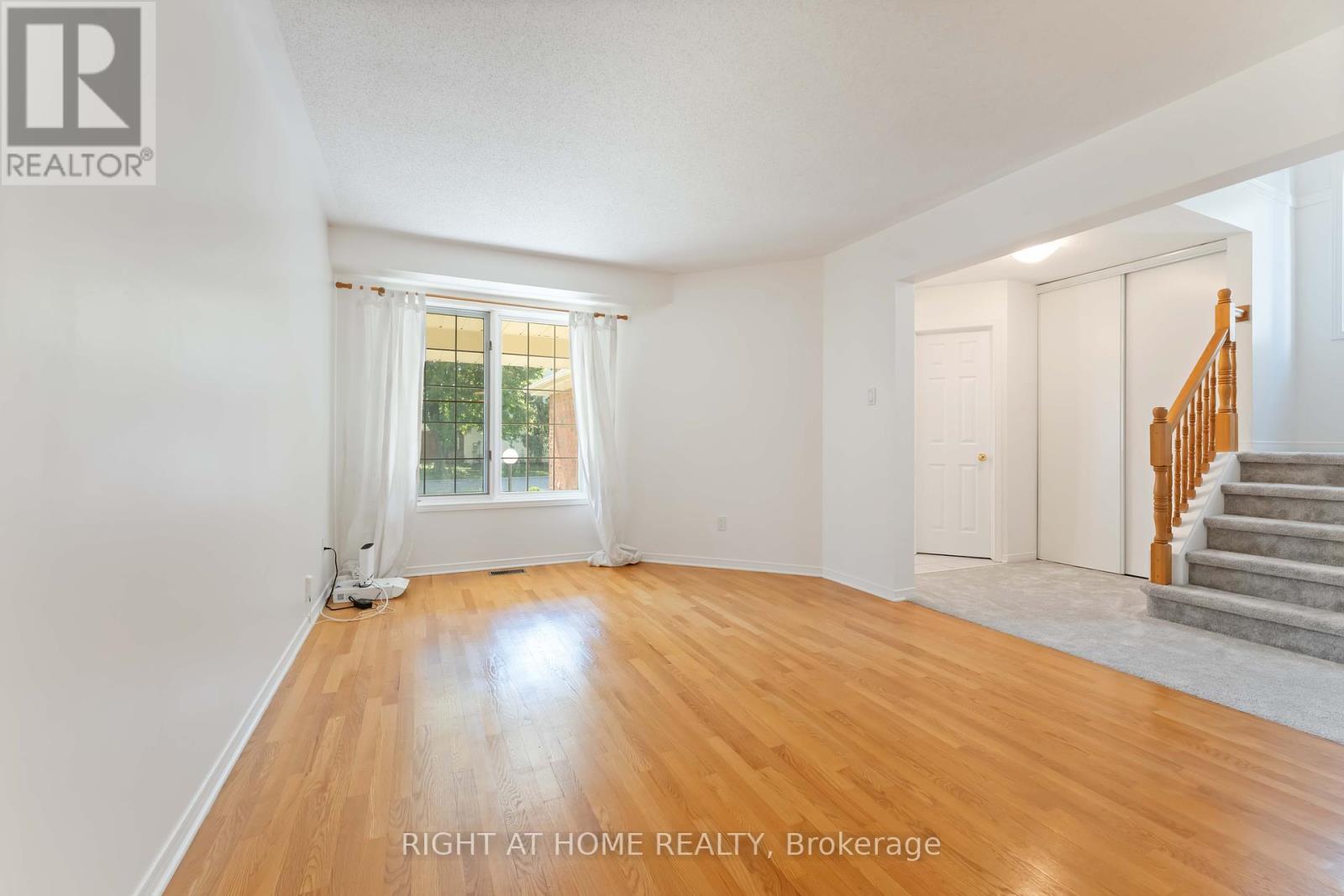 11 Wiltshire Circle