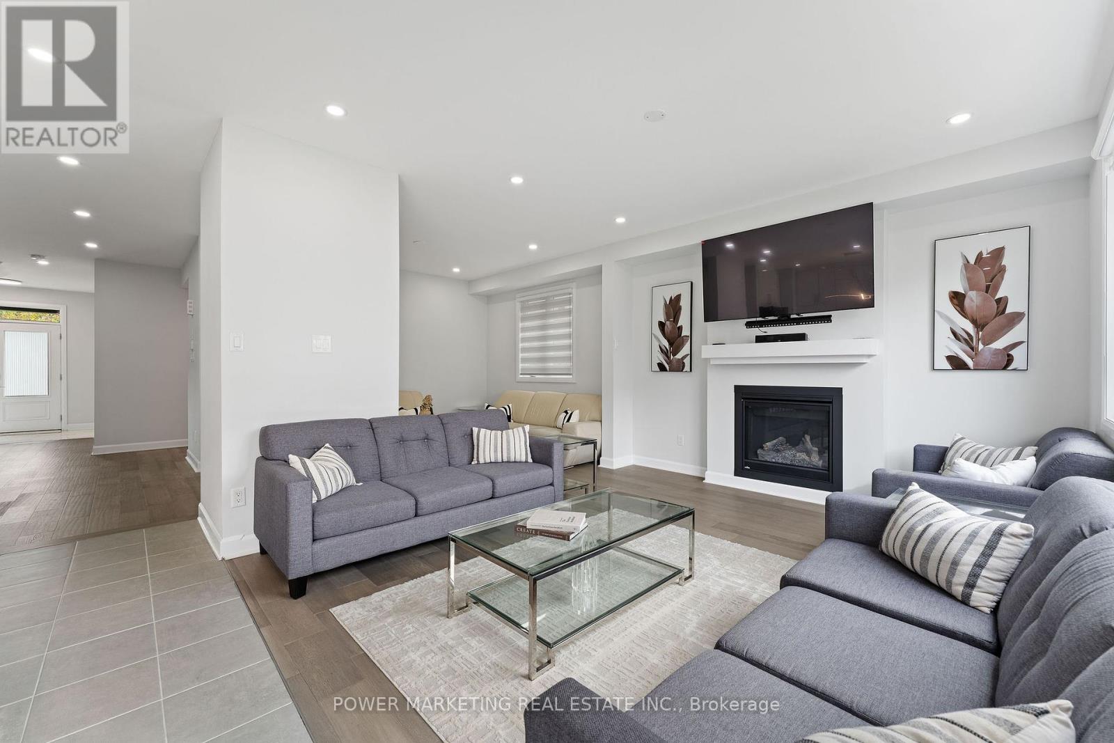 232 Aquarium Avenue