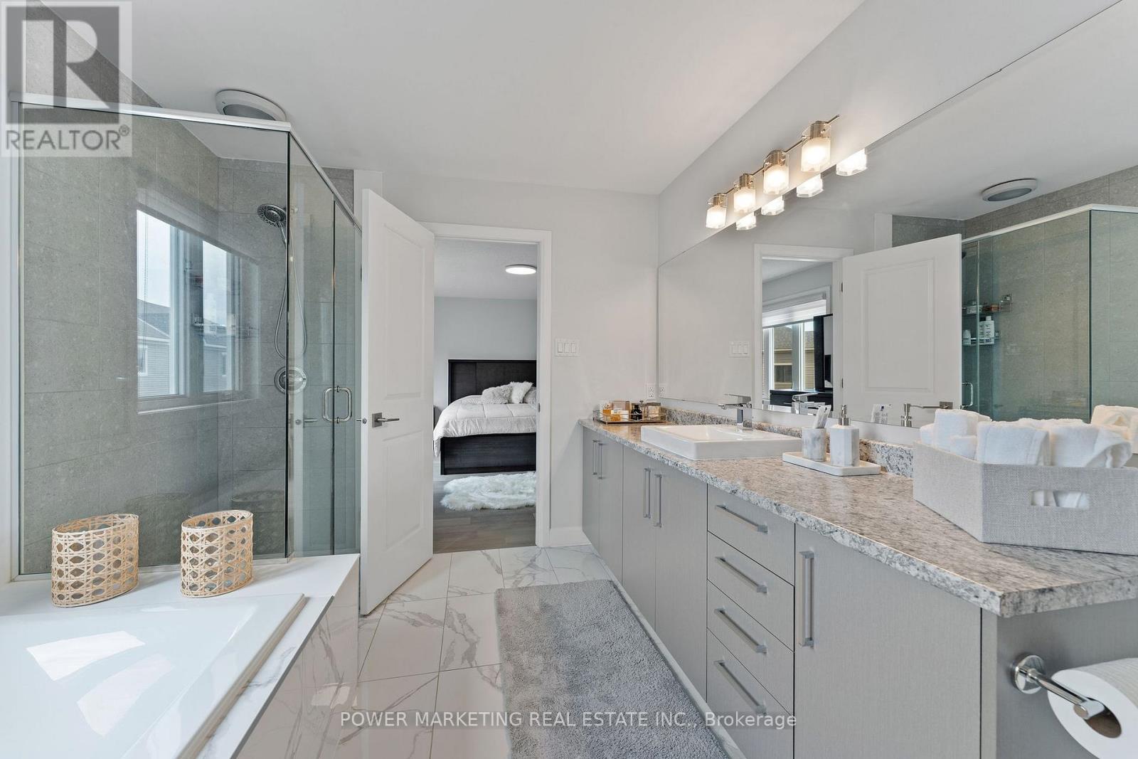 232 Aquarium Avenue