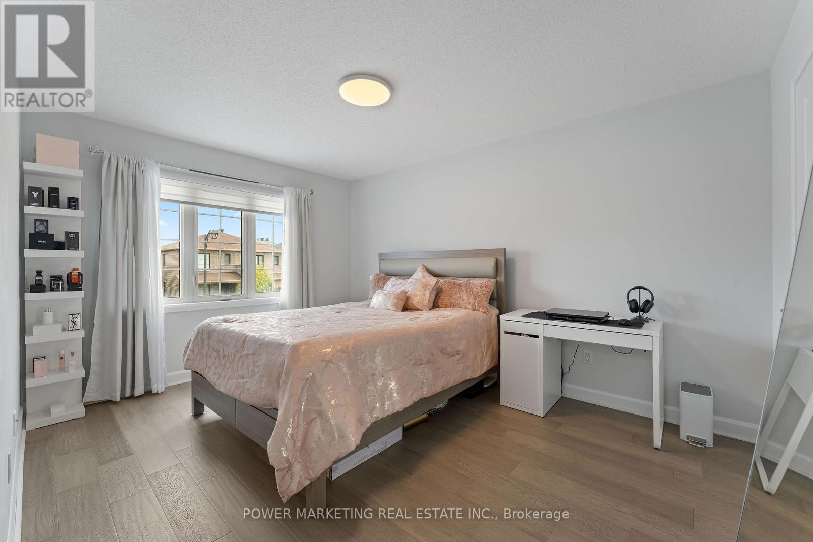 232 Aquarium Avenue