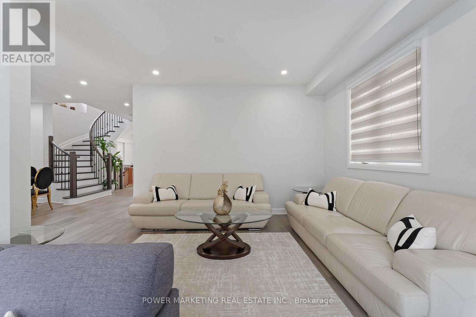 232 Aquarium Avenue