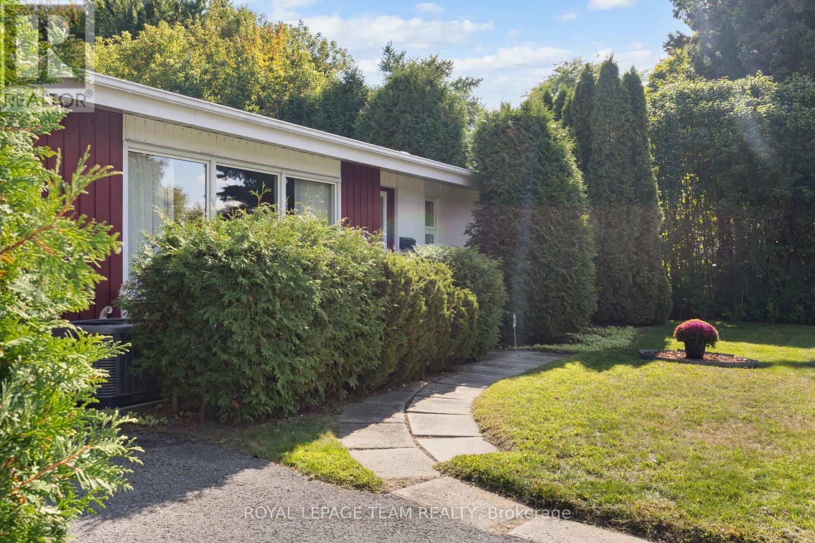 30 Ellery Crescent