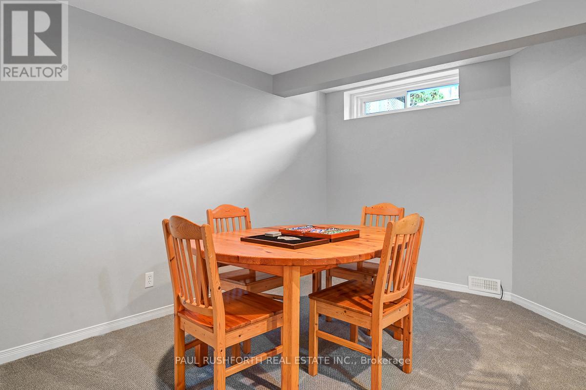 34 Apple Creek Crescent