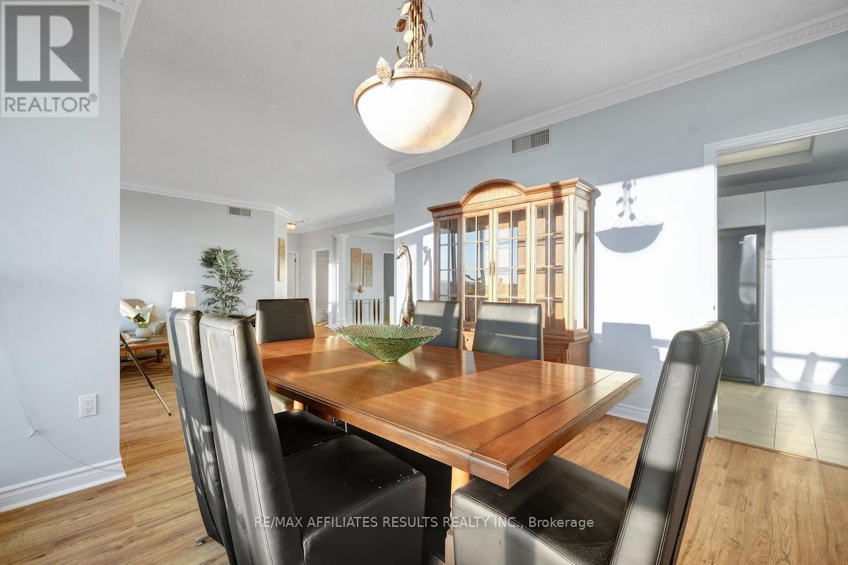 1906 - 1480 Riverside Drive