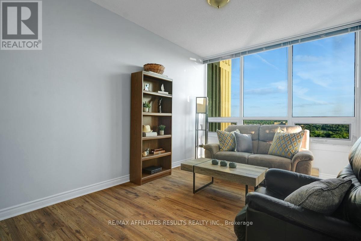 1906 - 1480 Riverside Drive