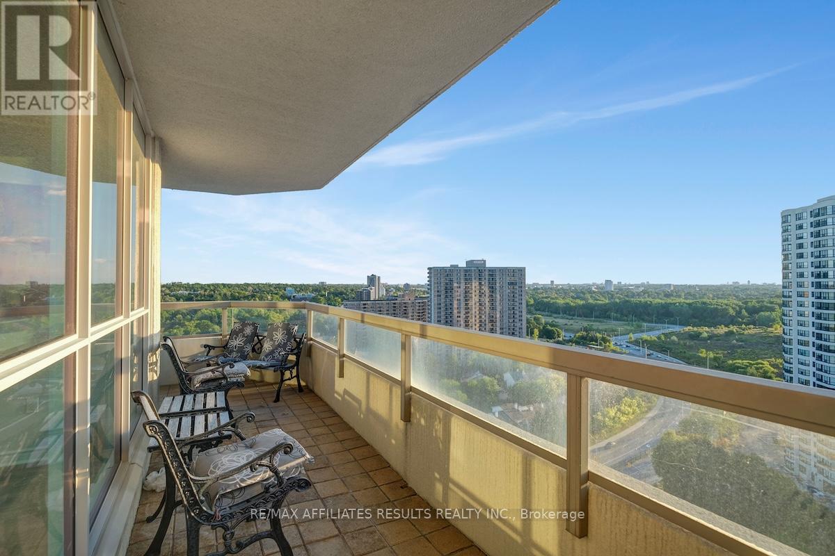 1906 - 1480 Riverside Drive