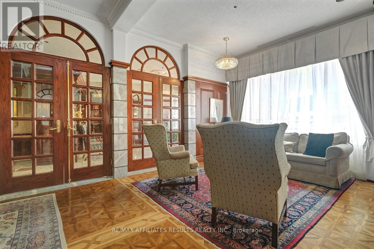 1906 - 1480 Riverside Drive