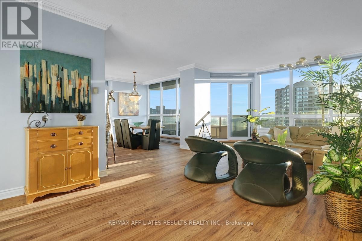 1906 - 1480 Riverside Drive
