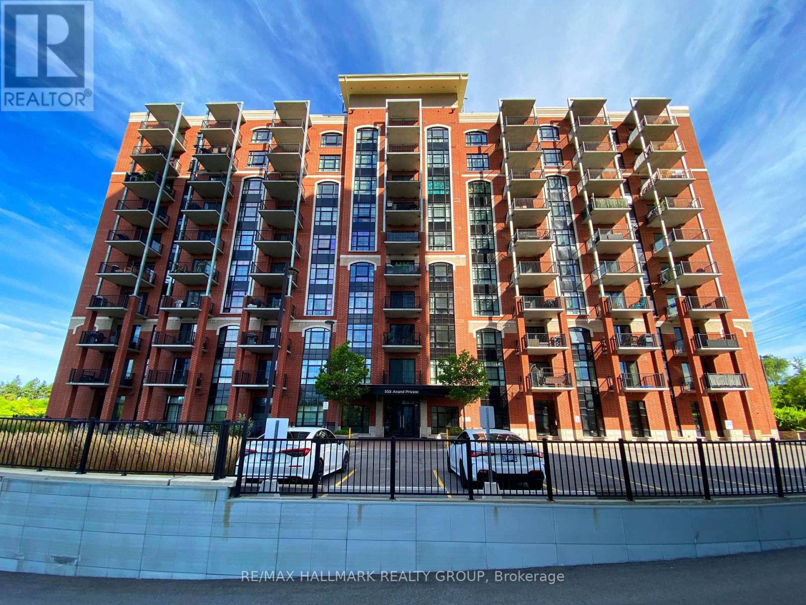 208 - 555 Anand Private