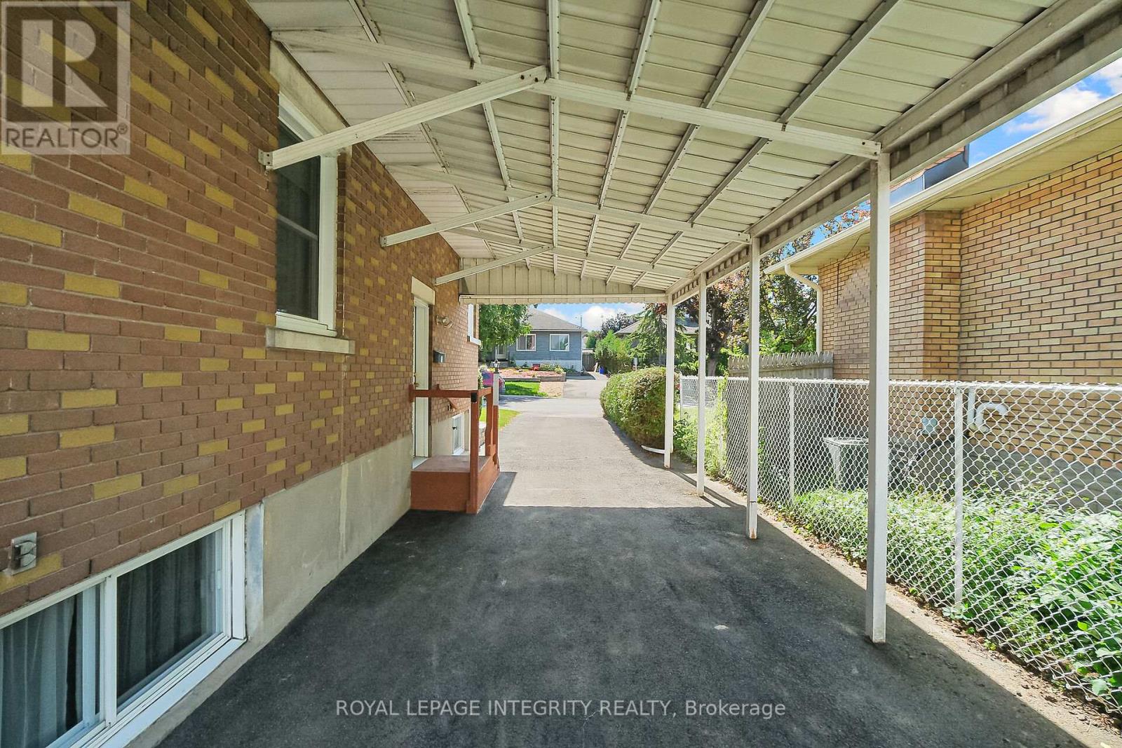 81 Drouin Avenue
