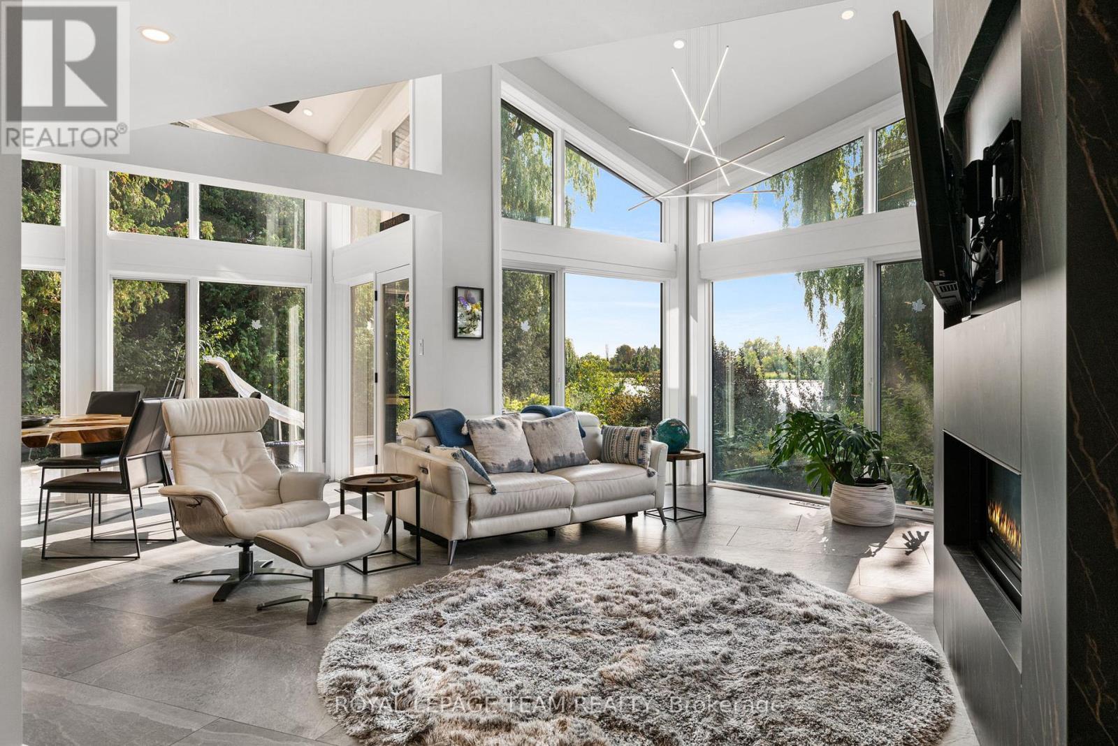 2318 Summerside Drive