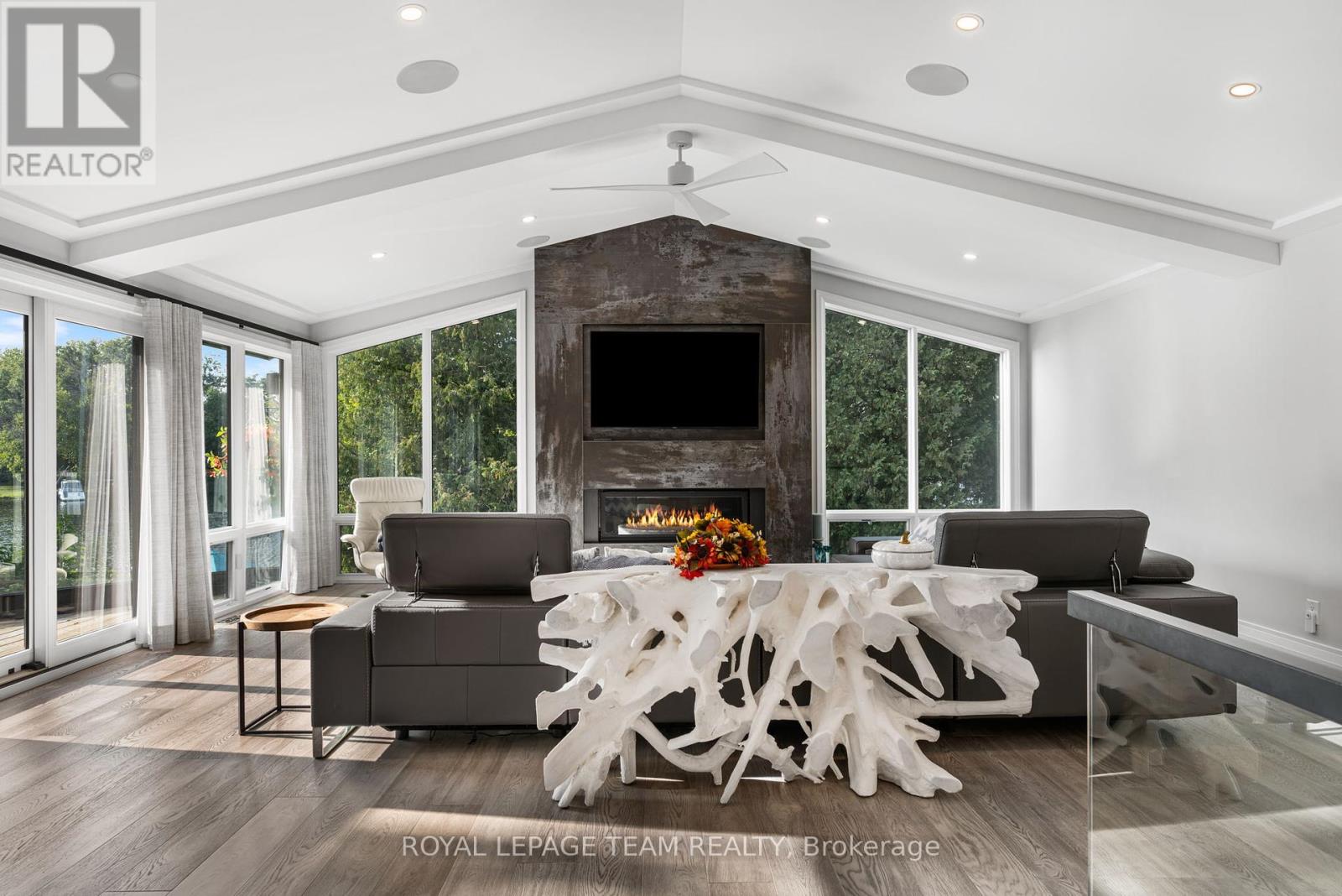2318 Summerside Drive