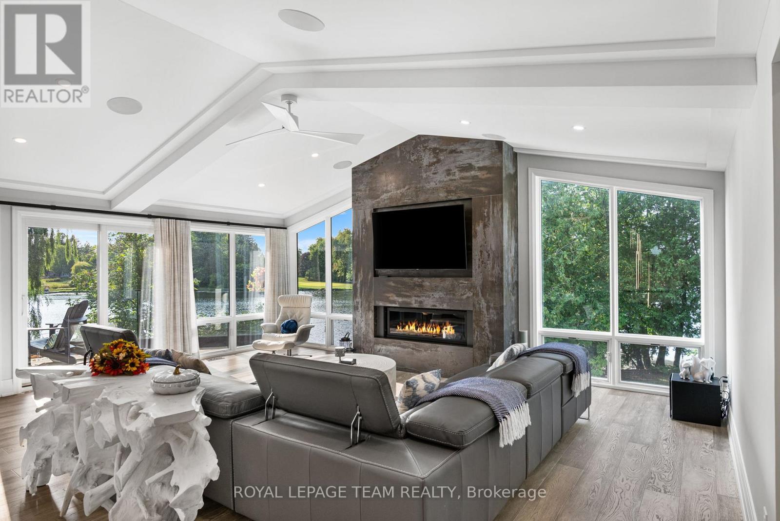 2318 Summerside Drive