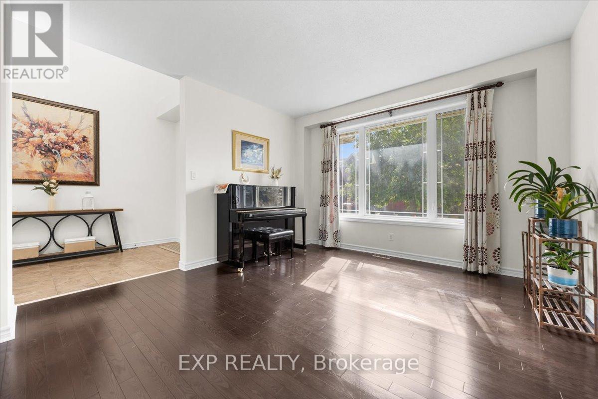 300 Grayburn Way
