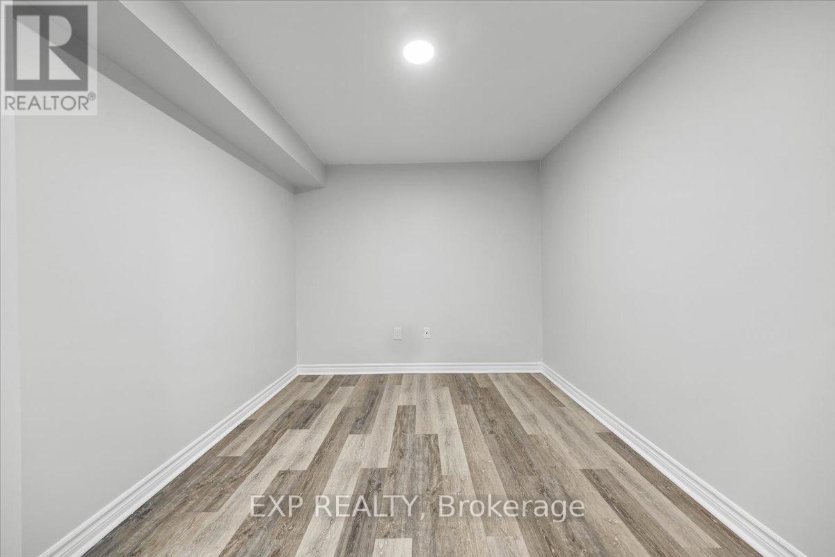300 Grayburn Way
