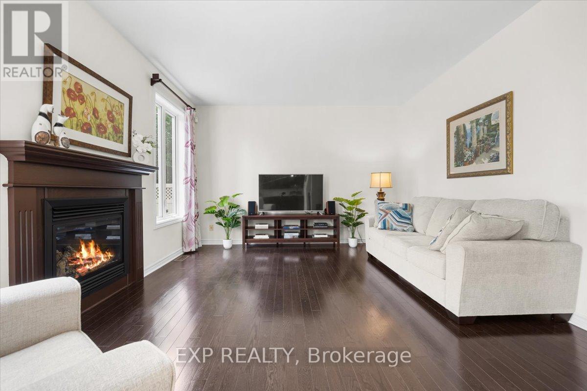 300 Grayburn Way
