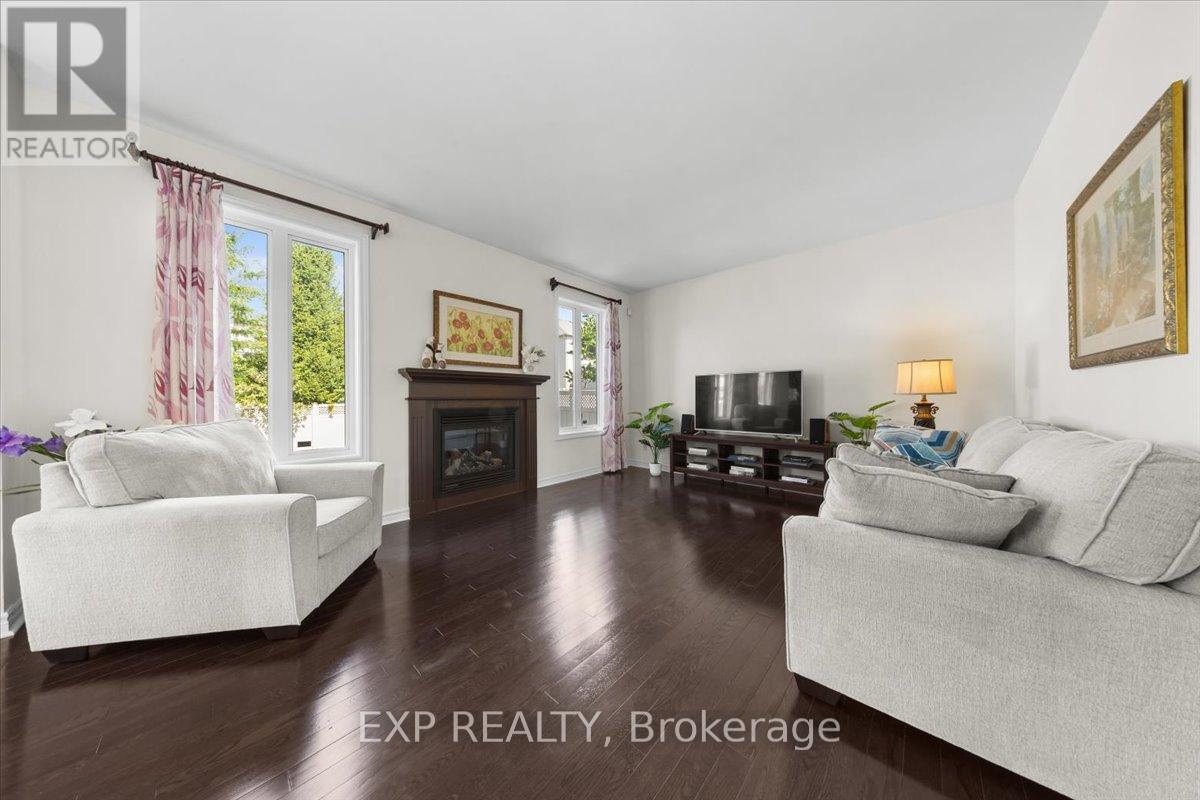 300 Grayburn Way