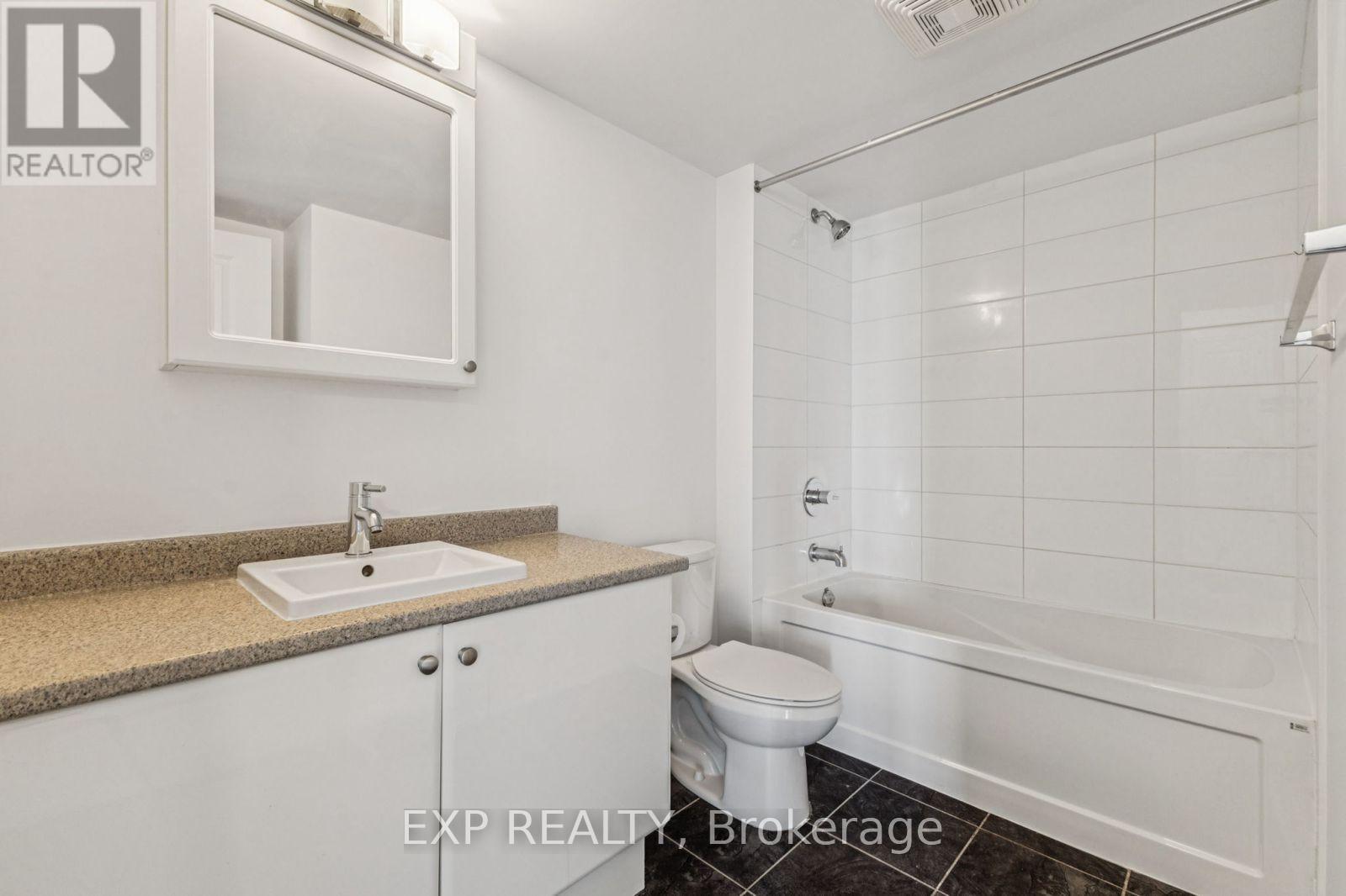 2604 - 242 Rideau Street
