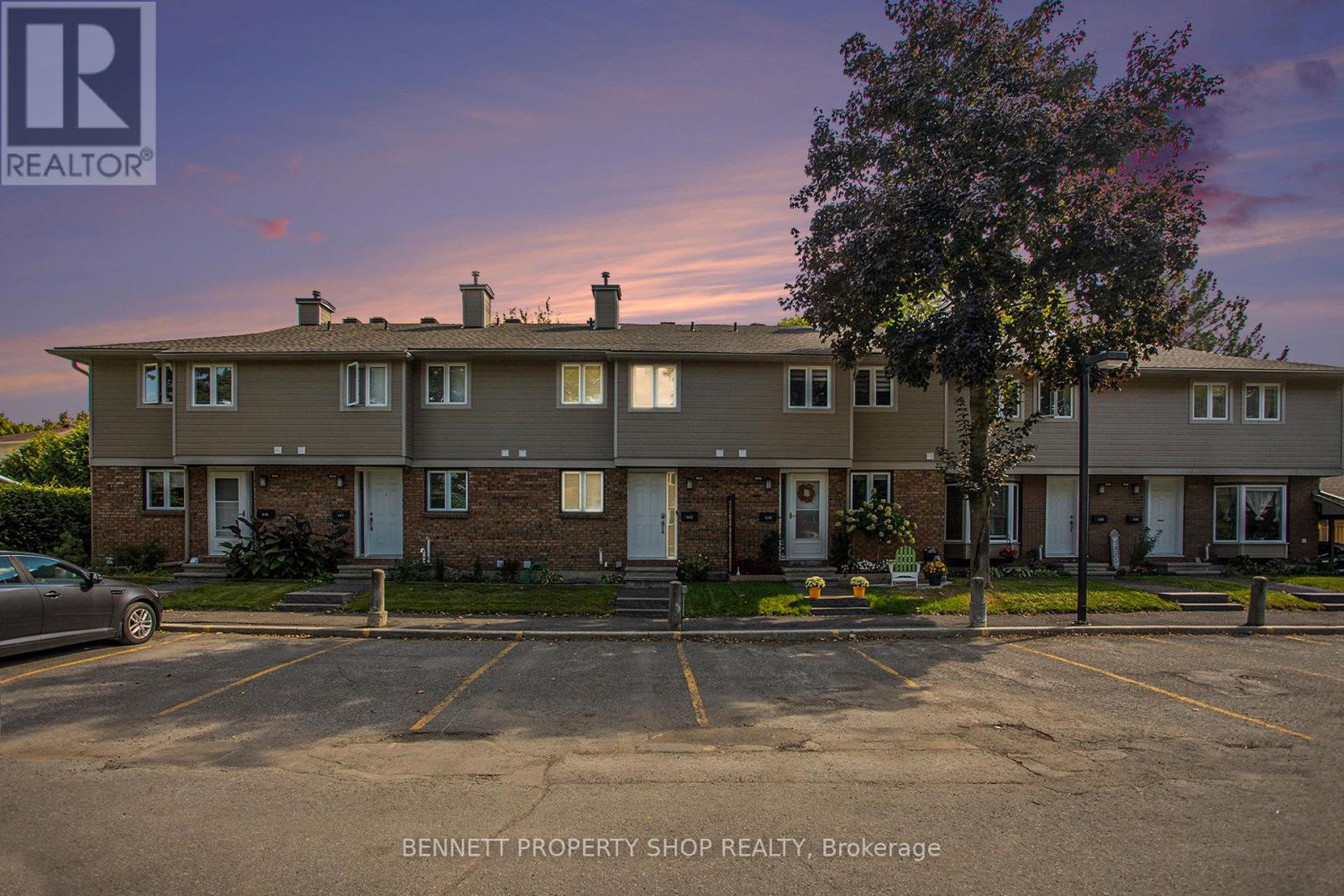 77 - 1642 Du Sommet Place