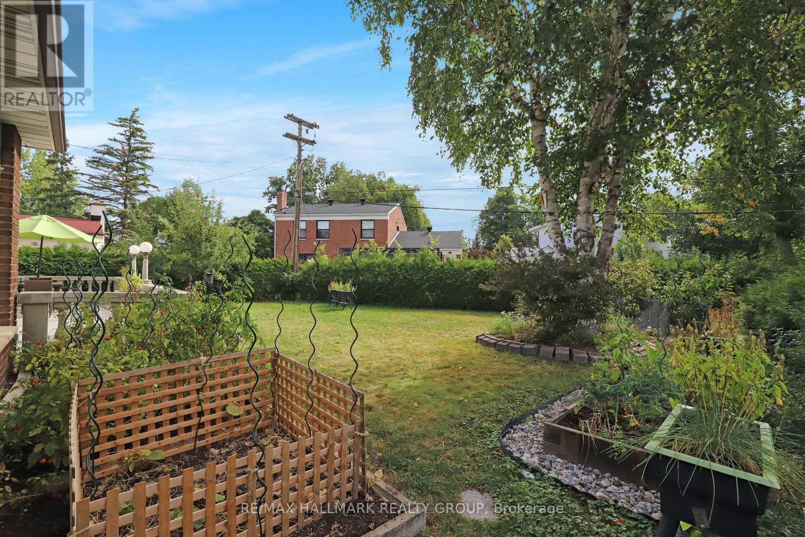 1712 Playfair Drive