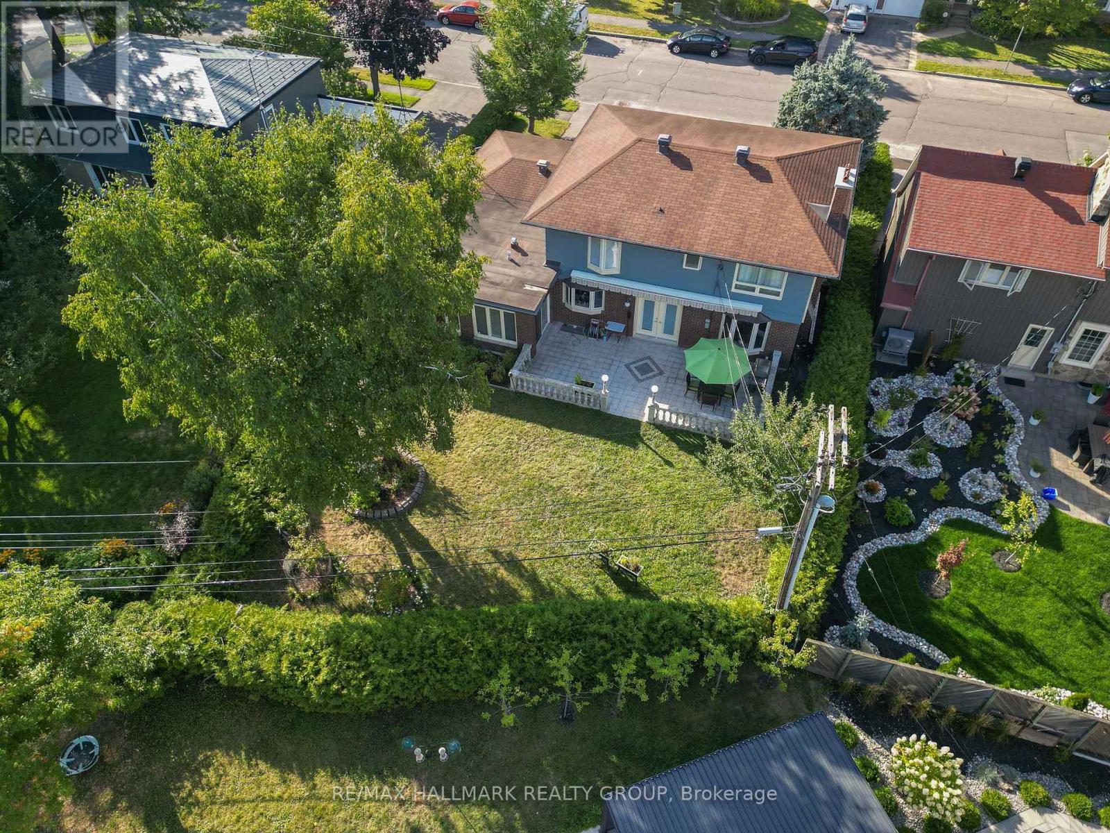 1712 Playfair Drive