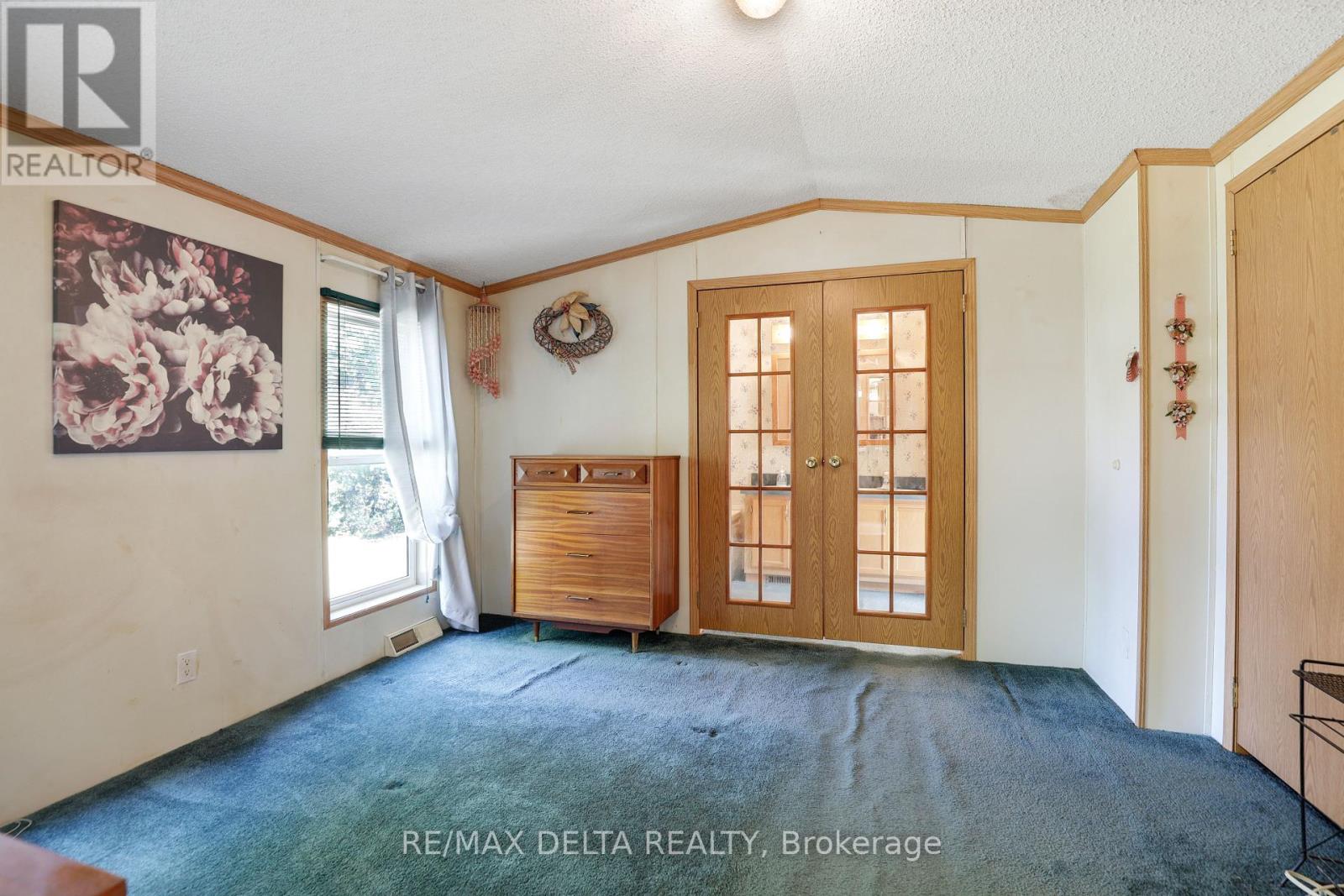 15270 Concession 8-9 Road