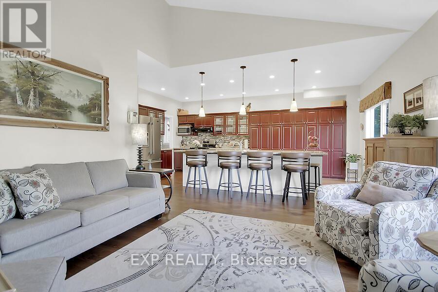 48 Deighton Crescent