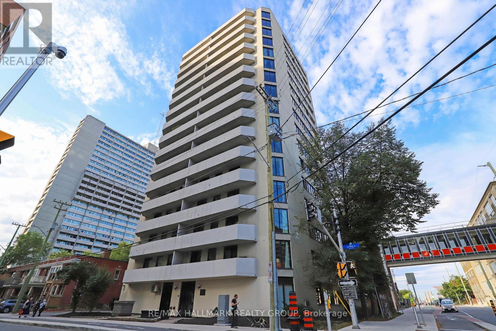 704 - 200 Bay Street