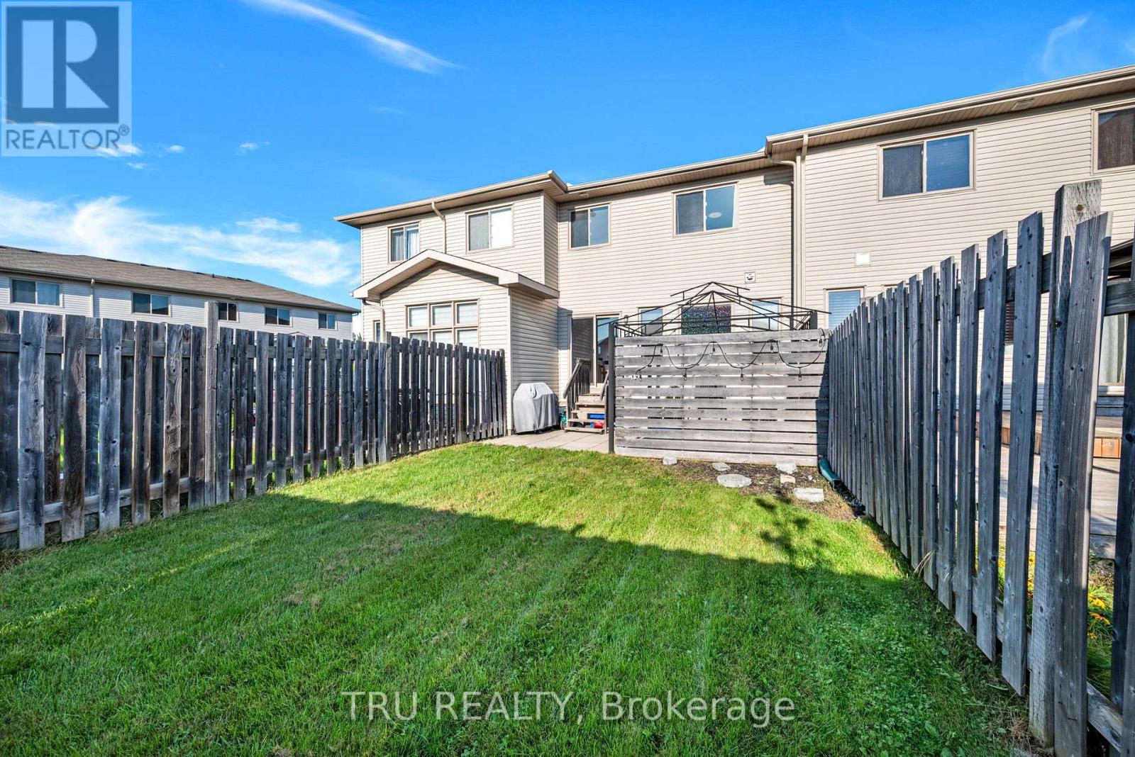 960 Linaria Walk