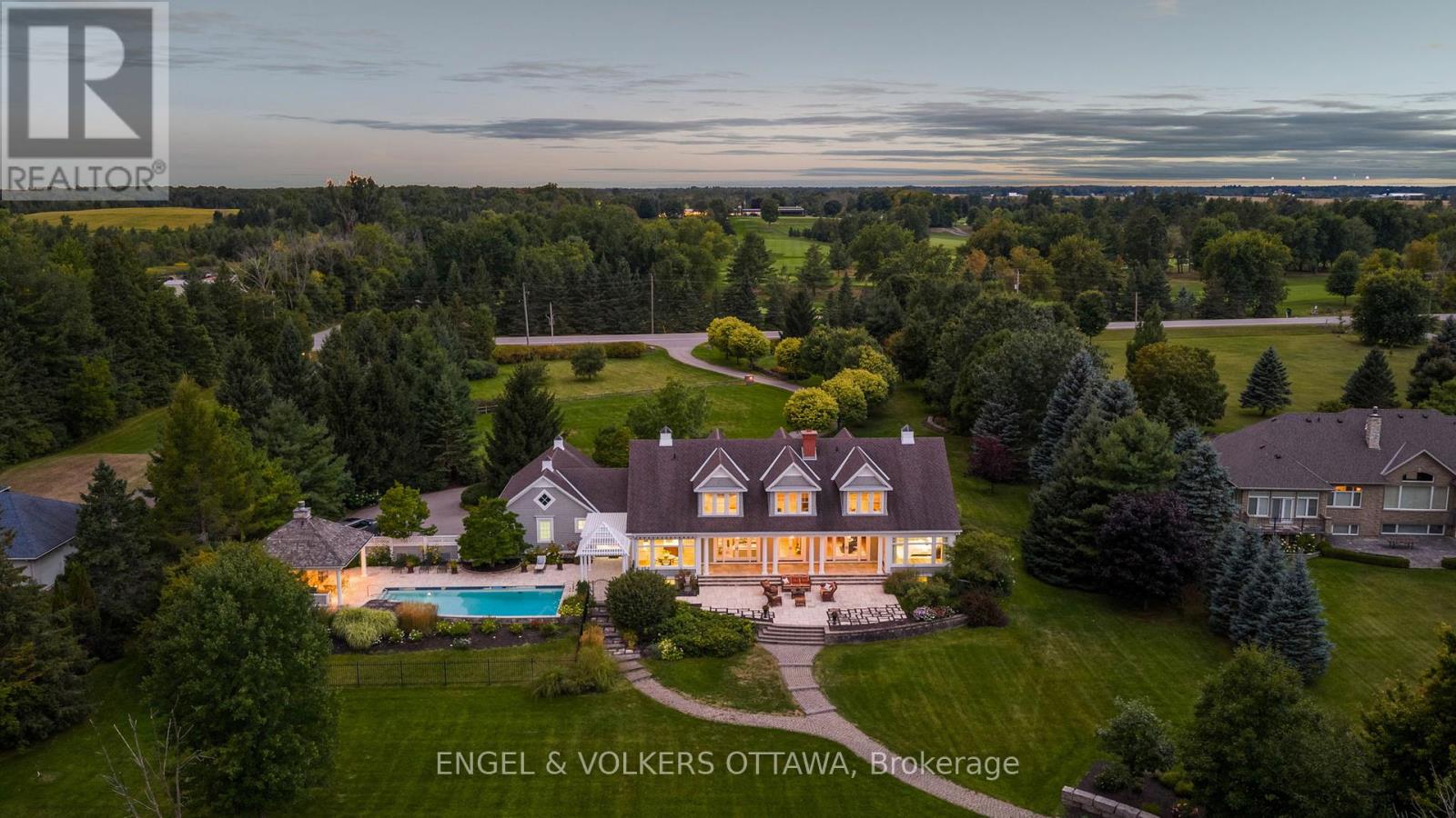 6029 Rideau Valley Drive N