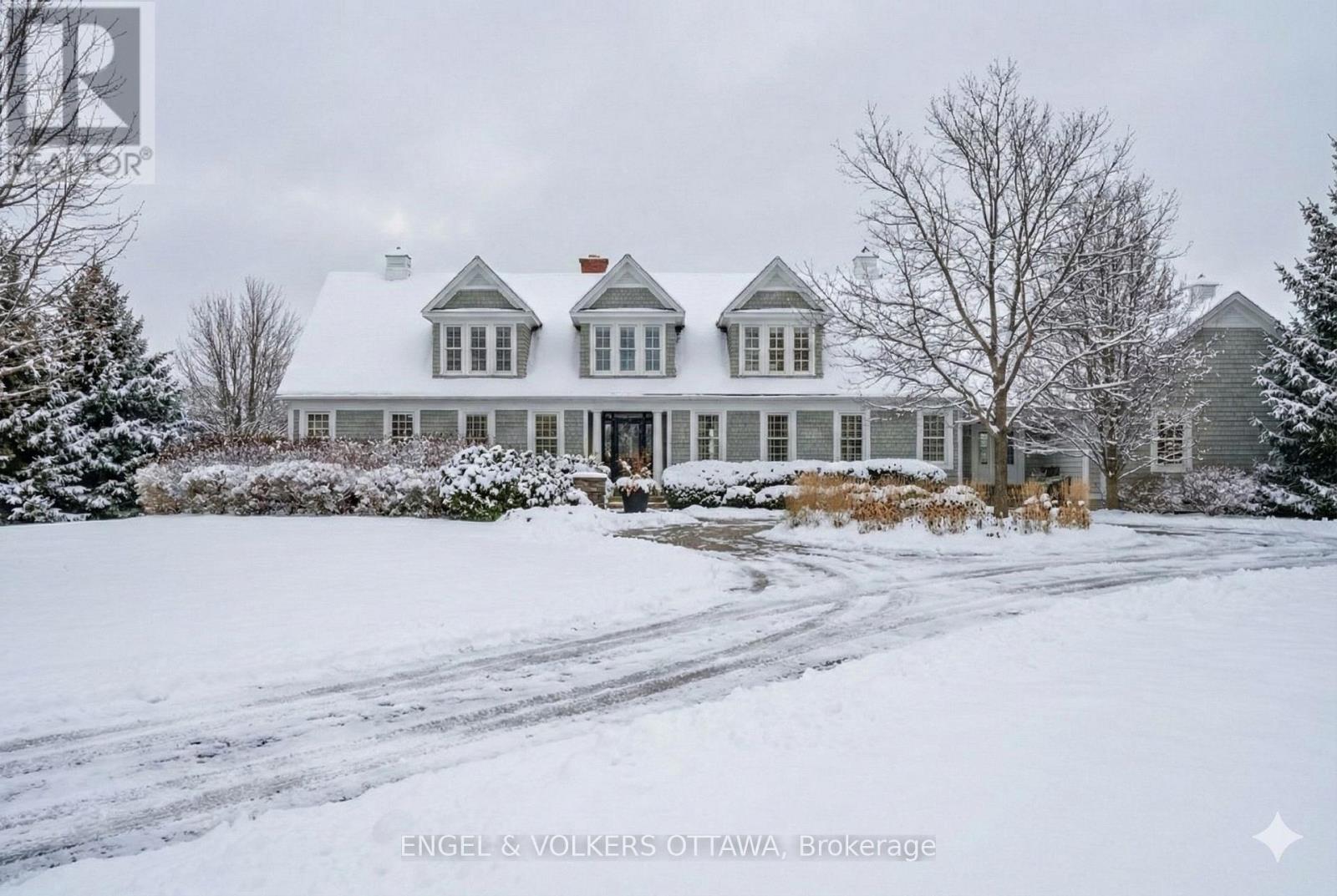 6029 Rideau Valley Drive N